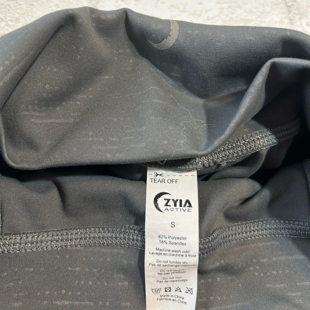 ZYIA Woman’s Gray Joggers